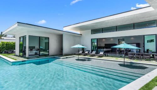Seven-Bedroom Villa