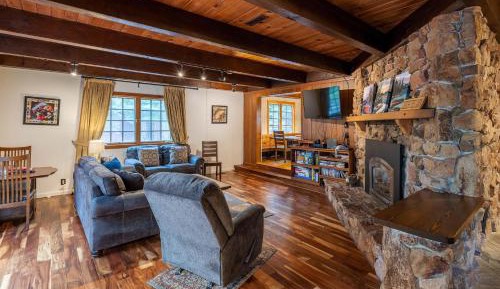 Four-Bedroom Holiday Home