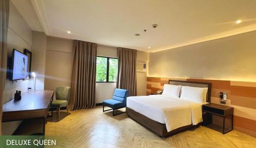 Deluxe Queen Room