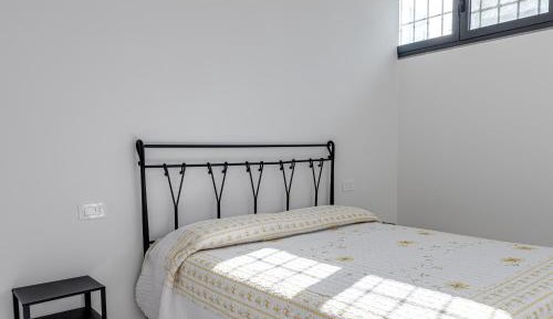 Superior One-Bedroom Apartment