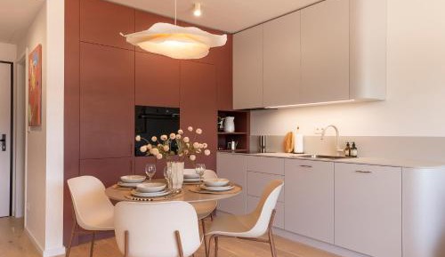 Three-Bedroom Apartment with Balcony
