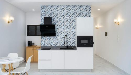 One-Bedroom Apartment with Sea View