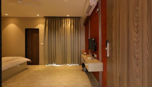 Double Room with Pool View