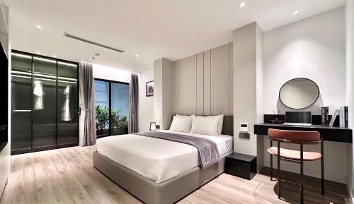 One-Bedroom Apartment