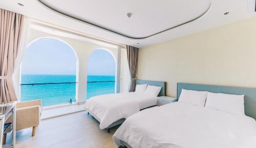 Quadruple Room with Sea View