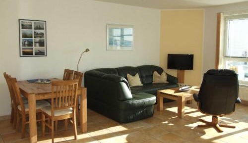 One-Bedroom Apartment with Balcony