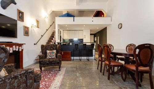 One-bedroom Loft Apartment 