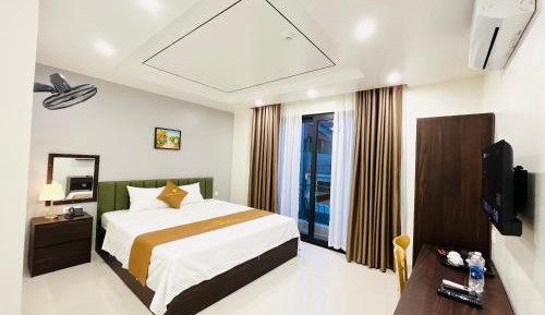 King Room with Balcony