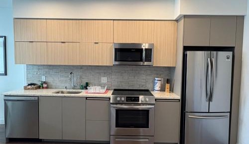 One-Bedroom Apartment with Balcony
