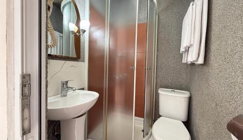 Deluxe Double Room with Balcony and Sea View