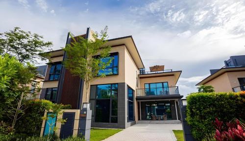Johor Bahru Forest City · Golf Garden Two Bedroom Villa (Living Room | Kitchen | Refrigerator | Washer-Dryer | Parking Space | Terrace Barbecue | Snack Pack)