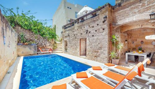 Three-Bedroom Holiday Home 