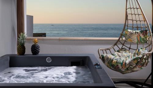 Executive Suite Sea View with Outdoor Jacuzzi