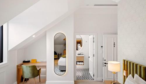 Superior King Room