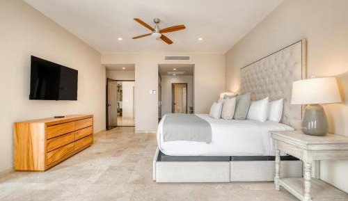 Three-Bedroom Apartment with Ocean View