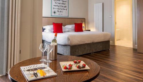 Deluxe King Room