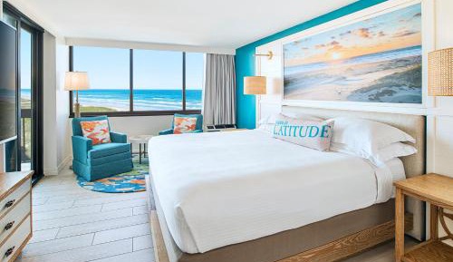 Two Bedroom Condo (King and Two Queens) with Ocean View