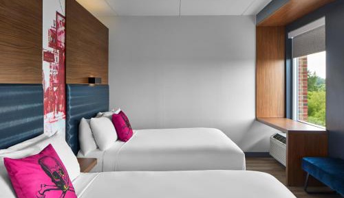 Aloft, Guest room, 2 Queen