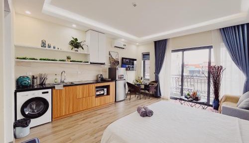 Studio Apartment with Balcony