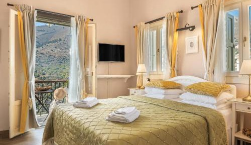 Superior One-Bedroom Apartment with Balcony