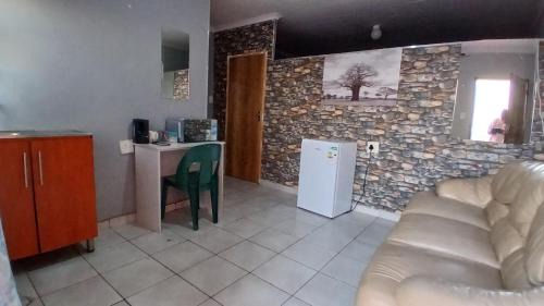 Deluxe Double Room (2 Adults + 1 Child)