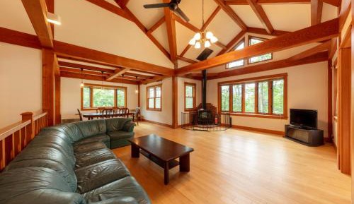 Deluxe Cottage With Wood Stove and Hot Spring(Non-smoking)