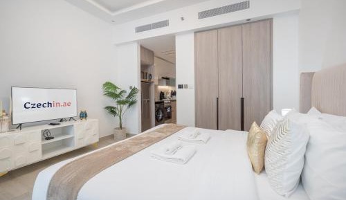 Studio with Balcony