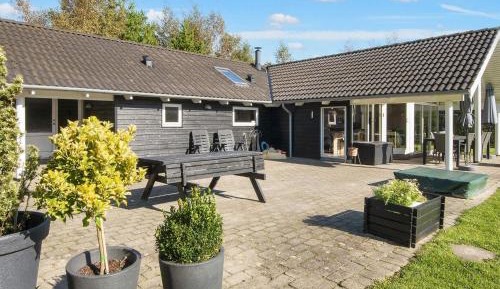 Five-Bedroom Holiday Home