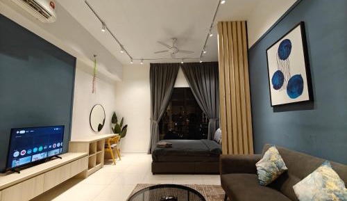Deluxe Studio