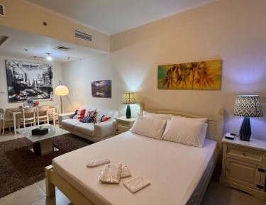 Studio Apartment with Balcony