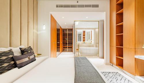 Two-Bedroom Deluxe Apartment with Balcony