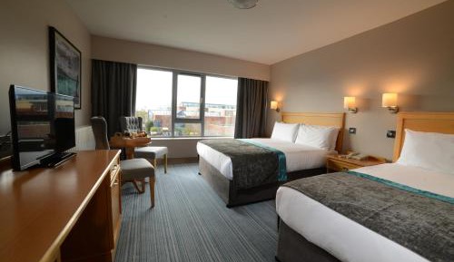 Standard Family Room (2 Adults + 1 Children)