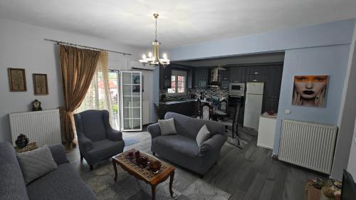 Two-Bedroom Apartment with Mountain View