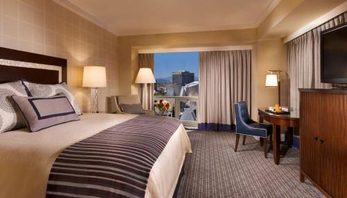 Premier View Room - 1 King Bed