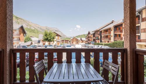 Superior One-Bedroom Apartment with Balcony