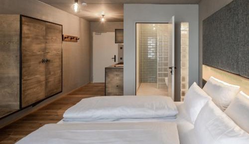 Large Double Room