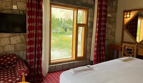 Double Room with Mountain View