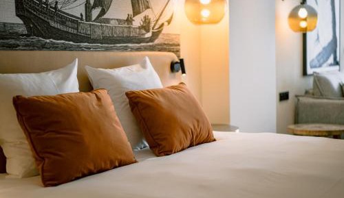 Junior Suite with Garden View