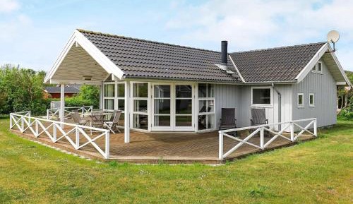 Four-Bedroom Holiday Home