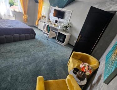 Superior King Room