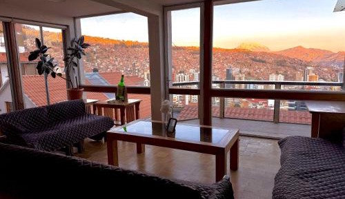 One-Bedroom Apartment with City View