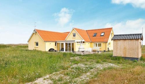 Five-Bedroom Holiday Home