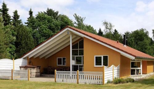 Three-Bedroom Holiday Home 