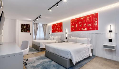 Deluxe Queen Room with Two Queen Beds