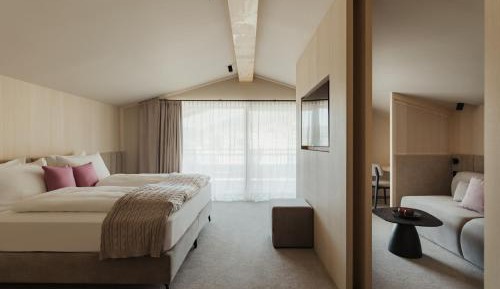 Superior King Suite