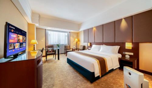 Deluxe Queen Room