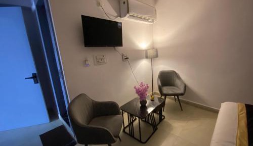 Superior King Suite