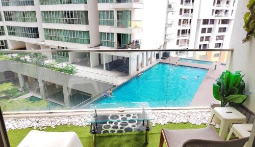One-Bedroom Apartment with Balcony