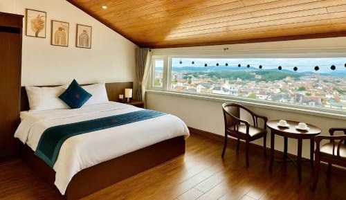 Double Room with Private Bathroom