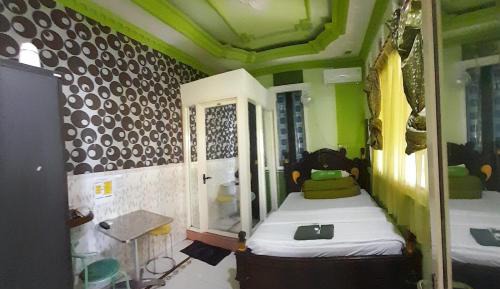 Single Room with Bathroom